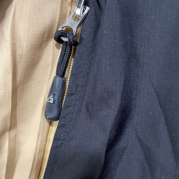 Vintage Army Veteran Black and Gold Men's Jacket Windbreaker - Picture 5 of 8